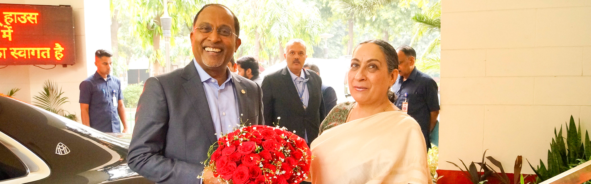 The Honourable Dato Seri Diraja Dr. Zambry Abd Kadir, Minister of Foreign Affairs of Malaysia, visited Indian Council of World Affairs on 06 November 2023. He was received by Amb. Vijay Thakur Singh, Director General, ICWA. He interacted with ICWA Research Faculty and visited the Sapru House Library.